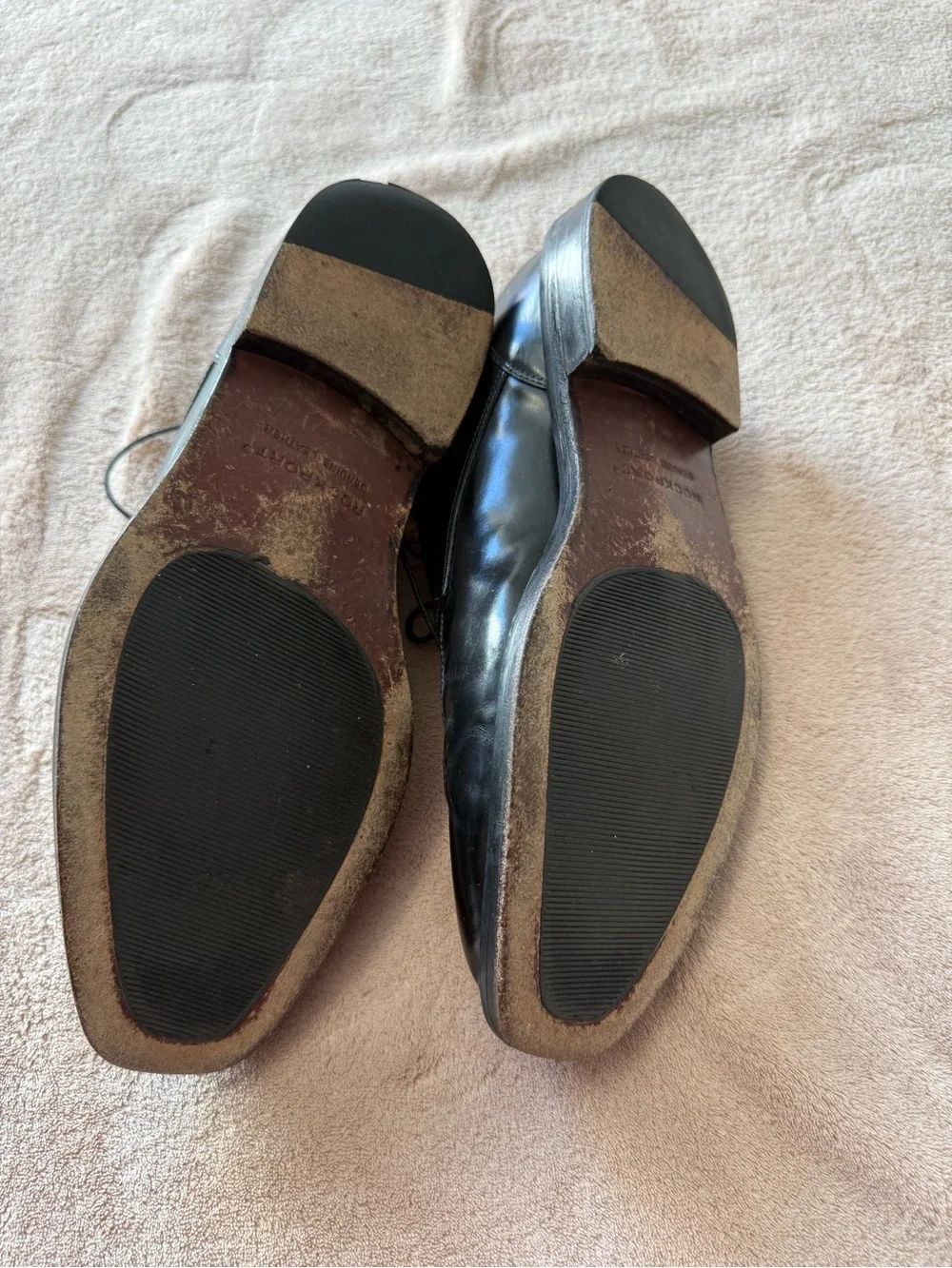 Rockport shiny black
